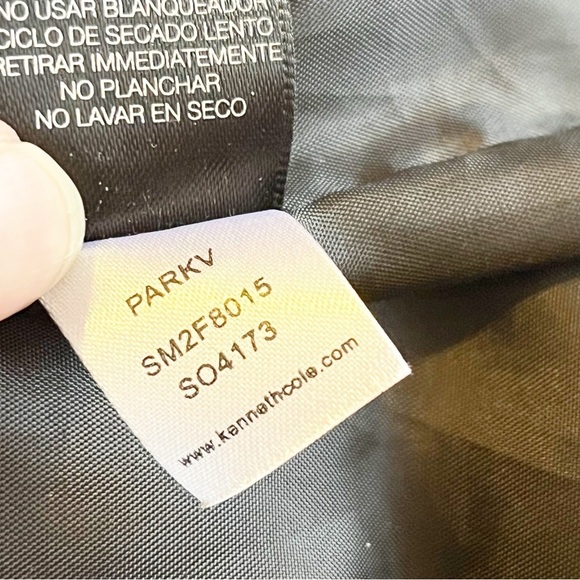 Kenneth Cole Women’s Blue Puffer Vest Sz L Fall Winter Outdoor Ski Skate - Picture 9 of 9